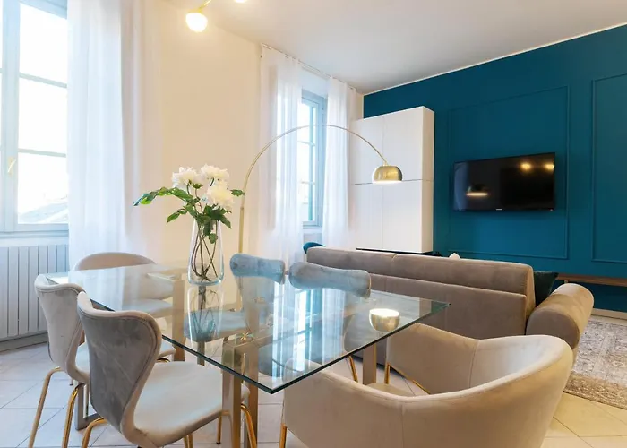 Vittani Palace - The Blue Como