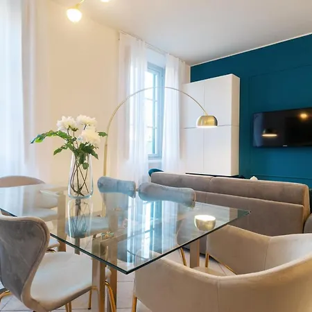 Vittani Palace - The Blue Como